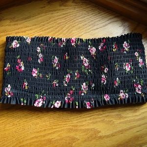 NEW WITHOUT TAGS SMOCKED FLORAL SWIMSUIT TOP